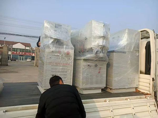 泰山海特牌F6L912機油泵試驗臺、噴油泵試驗臺等設(shè)備同時發(fā)貨